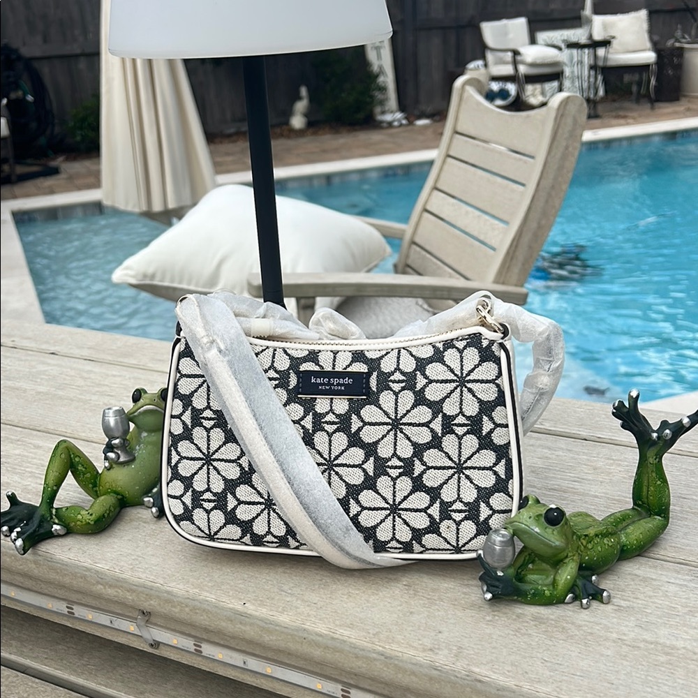 Kate Spade NWT New York Jolie Spade Flower Jacquard Small Convertible Crossbody